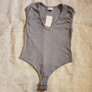 Universal Thread Gray V-Neck Bodysuit